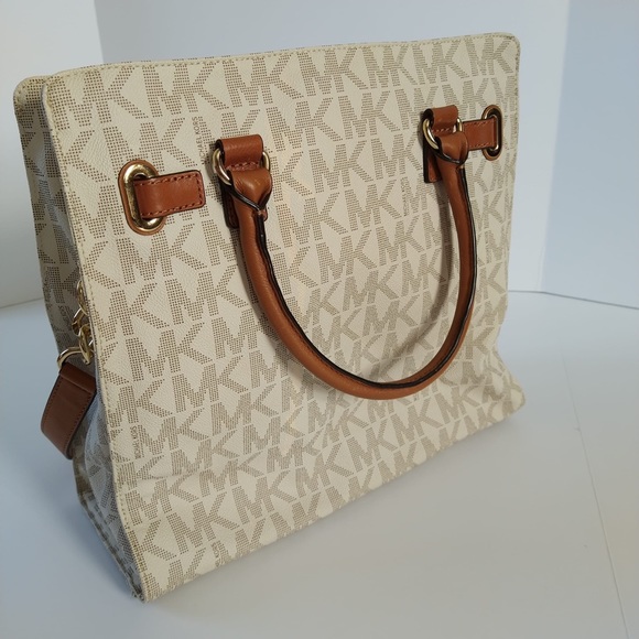 MICHAEL MICHAEL KORS
Large Vanilla Logo Printed Tote Bag - Picture 3 of 16